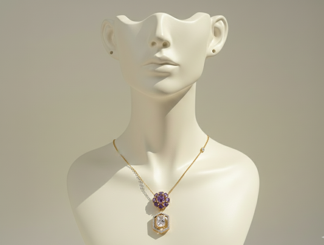 gold chain with dimond pendent