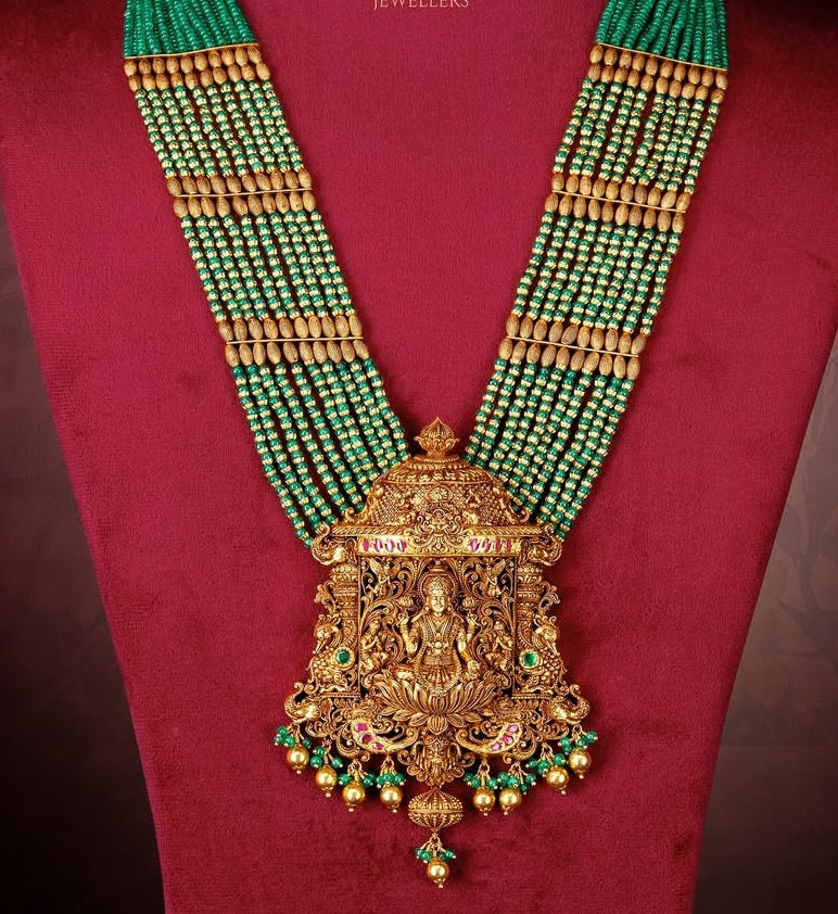 lord lakshmi pendent