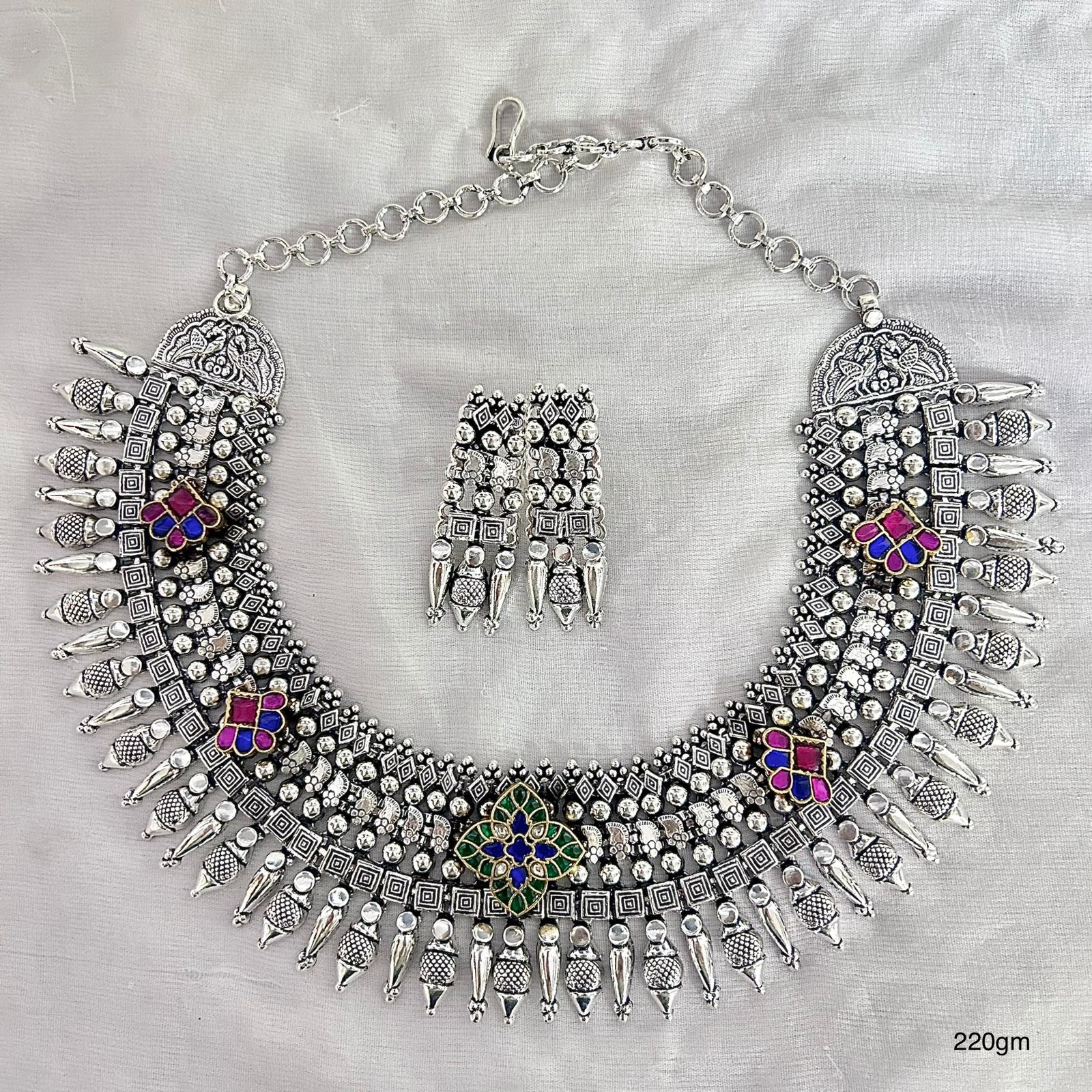 jadau silver neckless